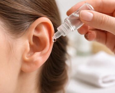 découvrez des méthodes simples et efficaces pour déboucher une oreille bouchée rapidement et en toute sécurité. conseils pratiques et astuces santé.